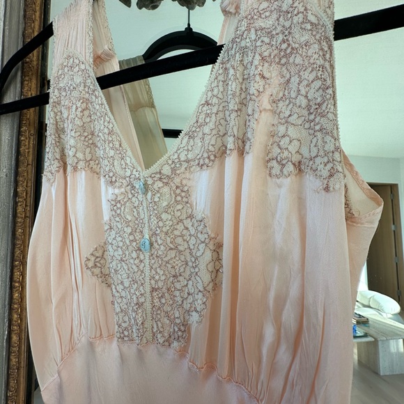 1930s antique silk slip dress nightgown vintage pink peach lace hand sewn - Picture 3 of 8